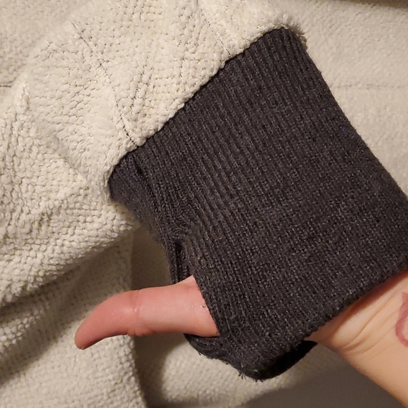 Mountain Dreamin' Reversible Fleece - Picture 9 of 10